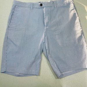 Mens Banana Republic Aiden shorts size 34 pinstripes